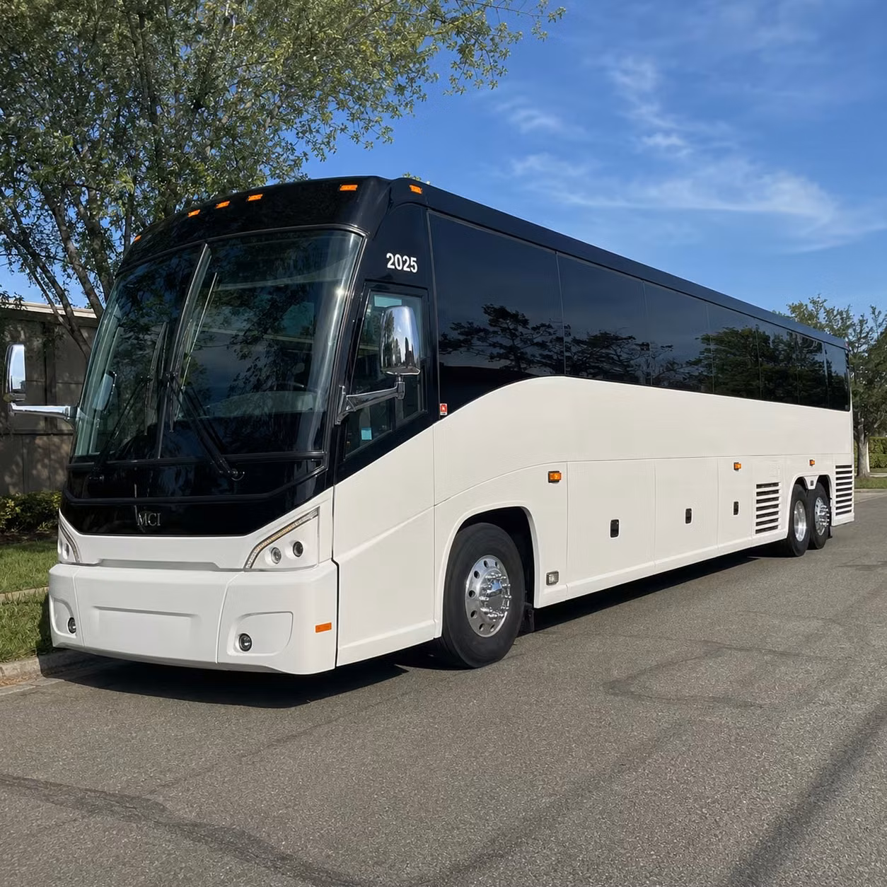 charterbusrentalgreensboronc com makes finding a bus for greensboro sports teams and fan groups headed out of town simple